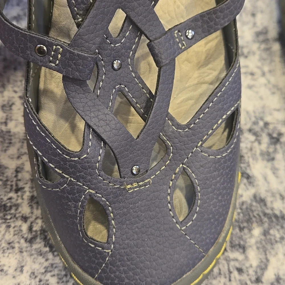 JBU Women's Blue Adjustable Sandals